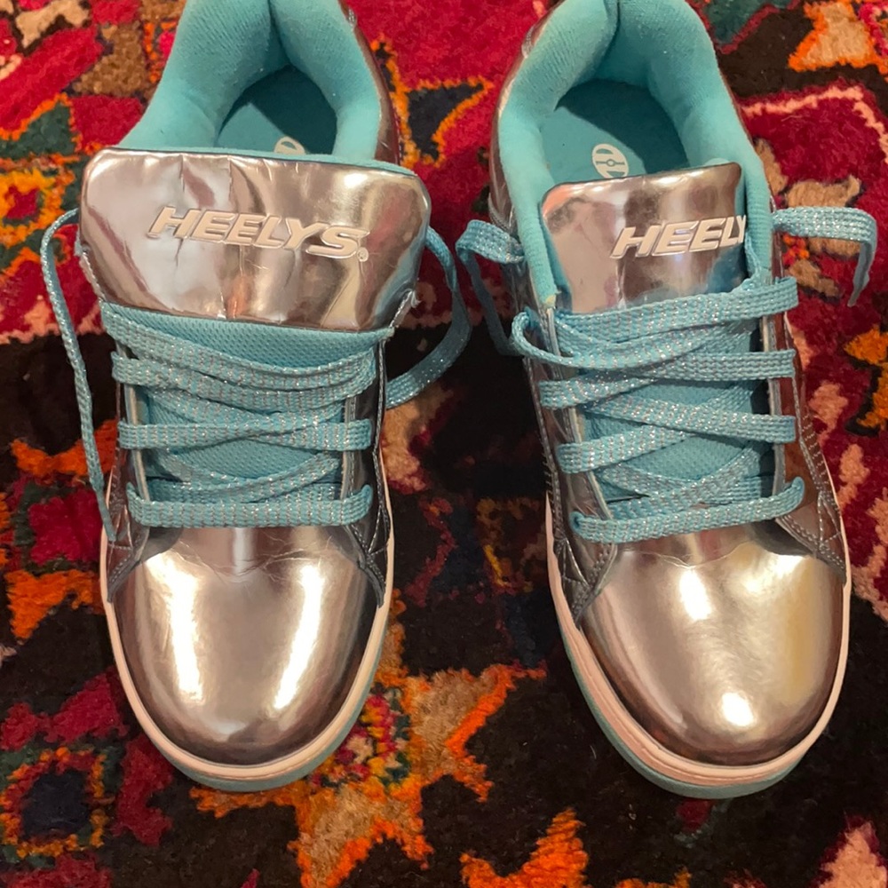 Heelys size 7